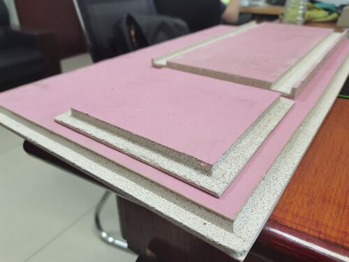 সর্বশেষ কোম্পানি ব্লগ সম্পর্কে ২০২৬ আপগ্রেড করা ৬০০ মিমি জিপসাম বোর্ড গ্রোভিং মেশিনঃ মাল্টি-গ্রোভ সামঞ্জস্য এবং সহজ অপারেশন