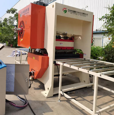 ভালো দাম ছোট ব্যবসায়ের জন্য পাঞ্চ হোল প্লেট মেশিন প্লাস্টার মিথ্যা সিলিং পাঞ্চিং মেশিন অনলাইন