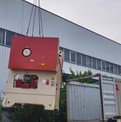 ভালো দাম ছোট ব্যবসায়ের সাউন্ড শোষণ প্যানেল উত্পাদন সরঞ্জামের জন্য প্লাস্টার সিলিং টাইল পাঞ্চিং মেশিন অনলাইন