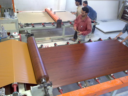 ভিনাইল Laminated জিপসুম সিলিং টাইলস কম মূল্য সঙ্গে মেশিন তৈরীর
