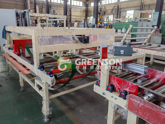 ভালো দাম পিভিসি প্লাস্টার বোর্ডের জন্য স্বয়ংক্রিয় ল্যামিনেটিং মেশিন 600 * 600 মিমি বোর্ডের আকার, পিএলসি নিয়ন্ত্রণ এবং 1 বছরের ওয়ারেন্টি সহ অনলাইন