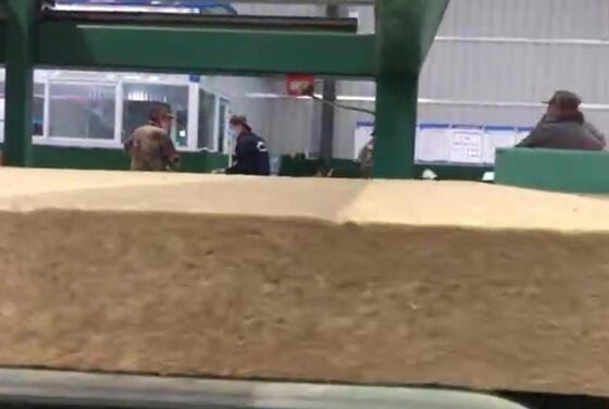 স্বয়ংক্রিয় রক উল উত্পাদন লাইন 1200-2400mm বোর্ড প্রস্থ 80-200kg / m3 ঘনত্ব এবং বিদেশী প্রকৌশলী সমর্থন