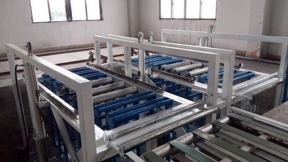 ভালো দাম স্বয়ংক্রিয় ঢালাই খাওয়ানোর সাথে কাঠামোগত ইনসুলিউটেড এমজিও প্যানেল উত্পাদন লাইন অনলাইন